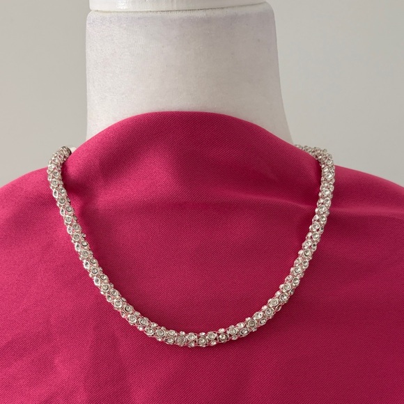 unknown Jewelry - Elegant Silver Rhinestone Necklace